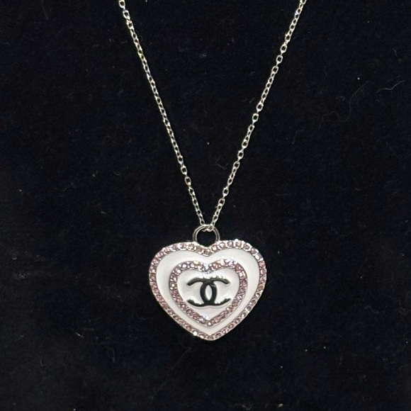 CC stamped zipper pull - Picture 1 of 6